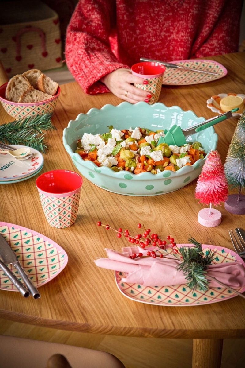 Small Round Cake Plate - Cream - Diamond Christmas Tree Print